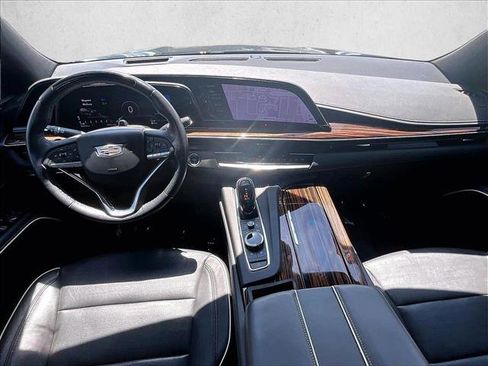 Used 2023 Cadillac Escalade Premium Luxury RWD image 16