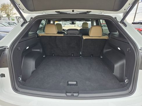 Used 2025 Volkswagen Atlas Cross Sport SE image 23