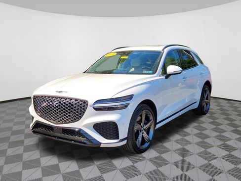Used 2025 Genesis GV70 3.5T Sport w/ Sport Advanced Package AWD/4WD image 2
