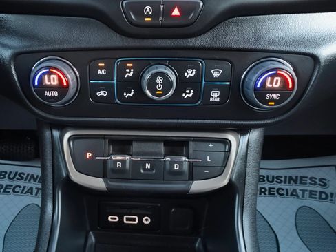 Used 2023 GMC Terrain Denali w/ LPO, Floor Liner Package AWD/4WD image 29