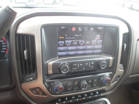 Used 2016 GMC Sierra 2500 Denali w/ Duramax Plus Package AWD/4WD image 31