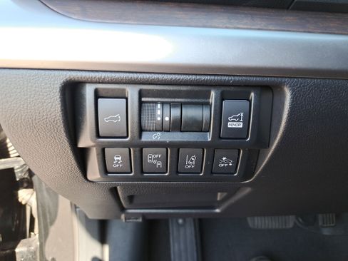 Used 2019 Subaru Outback 3.6R Limited w/ Popular Package #2 AWD/4WD image 24
