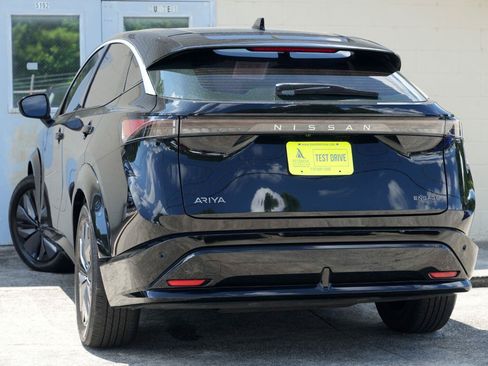Used 2023 Nissan Ariya FWD image 5