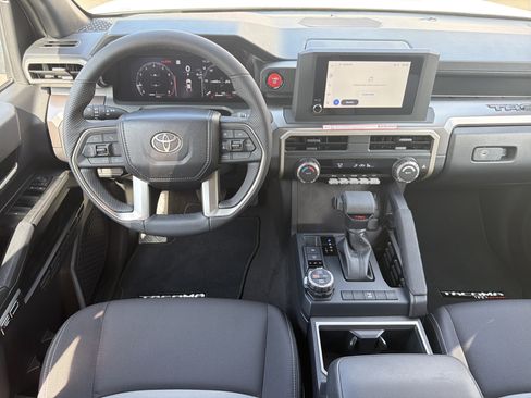 Used 2026 Toyota Tacoma TRD Off-Road AWD/4WD image 22