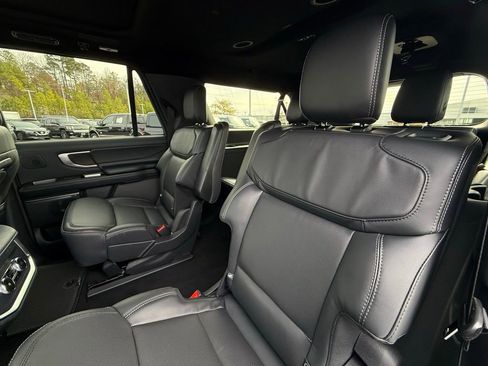 New 2025 Ford Expedition Max Platinum w/ Stealth Performance Package image 28