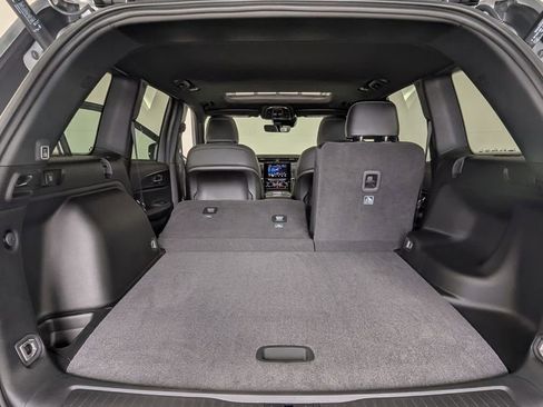 New 2025 Jeep Grand Cherokee Altitude image 30