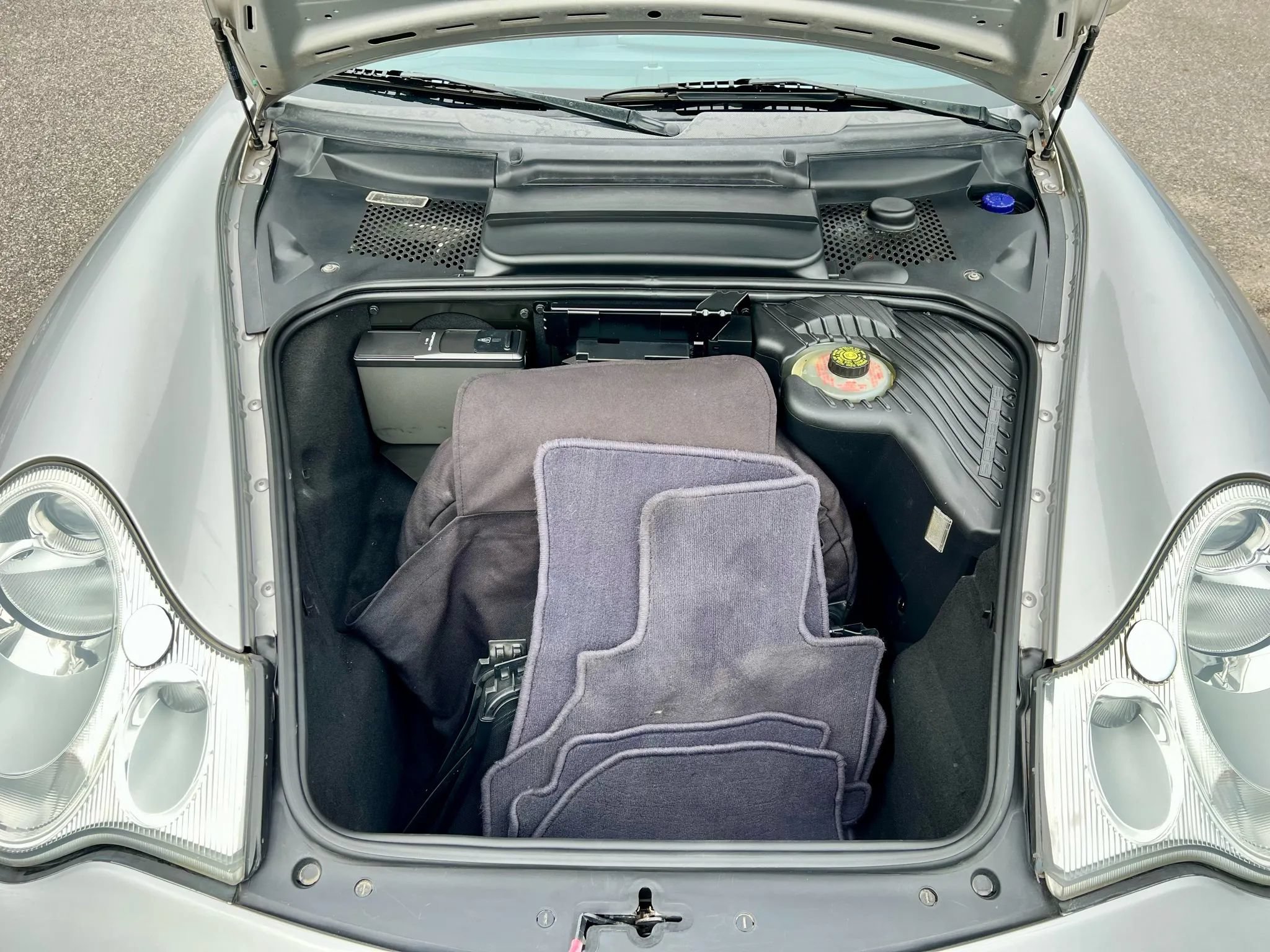 Used 2002 Porsche 911 Carrera RWD image 10
