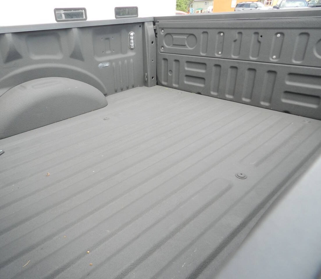 Used 2018 Ford F150 XLT w/ Equipment Group 302A Luxury AWD/4WD image 19