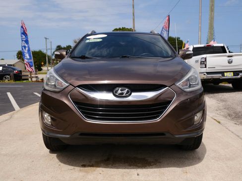 Used 2014 Hyundai Tucson Limited w/ Technology Package 02 FWD image 2