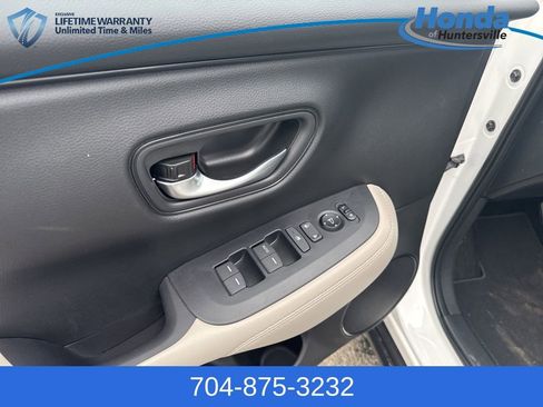 New 2026 Honda HR-V LX image 20