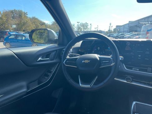 Used 2025 Chevrolet Equinox LT image 33