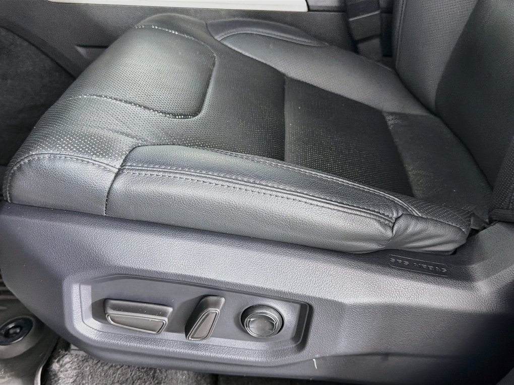 Used 2024 Toyota Tundra Limited AWD/4WD image 24