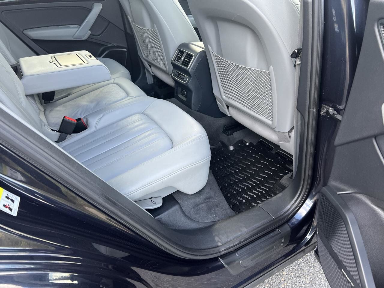 Used 2018 Audi Q5 2.0T Premium Plus w/ Premium Plus Package AWD/4WD image 17