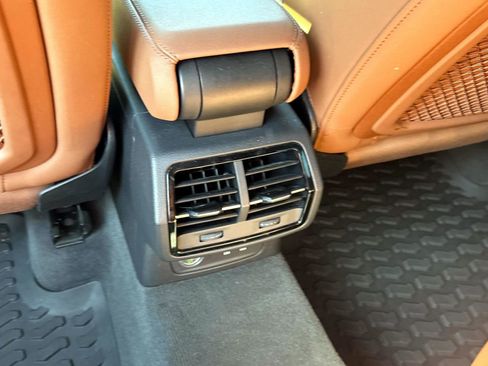 Used 2020 Audi Q3 2.0T Premium w/ Convenience Package image 16