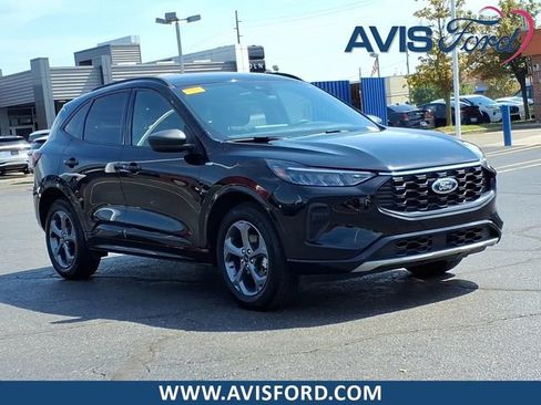 Used 2024 Ford Escape ST-Line w/ Tech Pack #1 AWD/4WD image 1