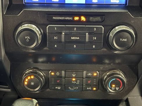 Used 2020 Ford F150 XLT w/ Equipment Group 302A Luxury AWD/4WD image 30