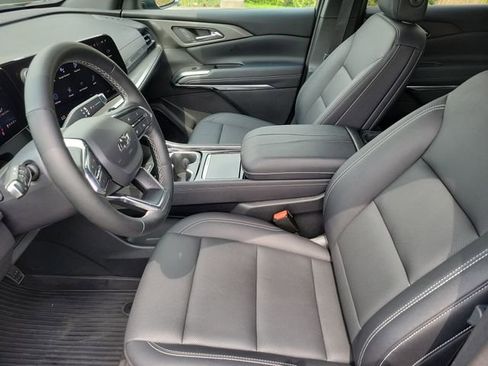 Used 2024 Chevrolet Traverse LT w/ Midnight/Sport Edition AWD/4WD image 14