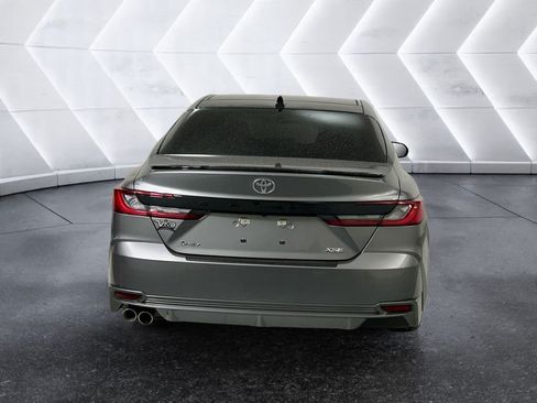 Used 2025 Toyota Camry XSE FWD image 5