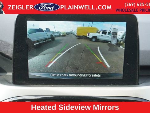 Used 2022 Ford Escape SE w/ Cold Weather Package image 19