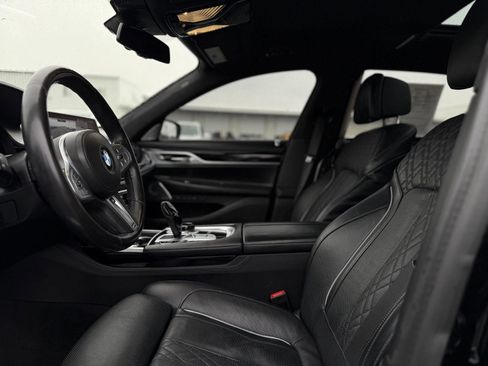 Used 2020 BMW M760i xDrive w/ Luxury Rear Seating Package image 12