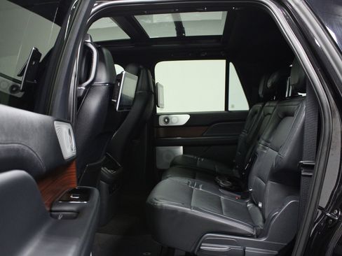 Used 2024 Lincoln Navigator L Reserve AWD/4WD image 14
