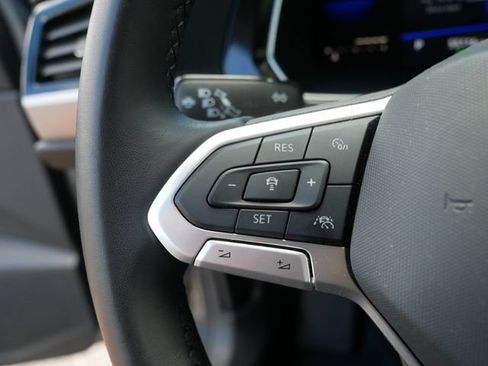 Certified 2022 Volkswagen Jetta SE FWD image 25