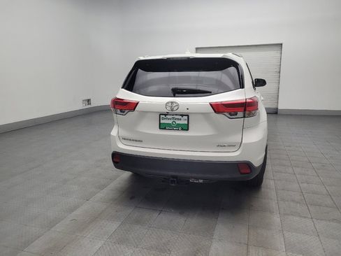 Used 2019 Toyota Highlander SE image 7