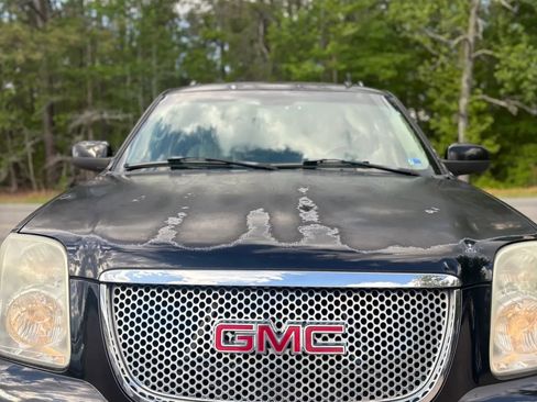 Used 2007 GMC Yukon XL Denali AWD/4WD image 45