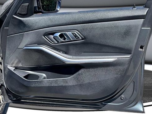 Used 2019 BMW 330i xDrive Sedan w/ Driving Assistance Package AWD/4WD image 28