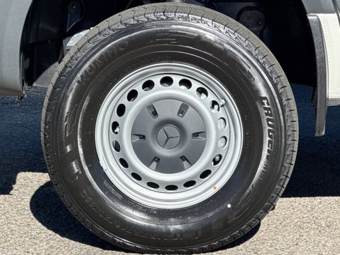 New 2025 Mercedes-Benz Sprinter 2500 image 24