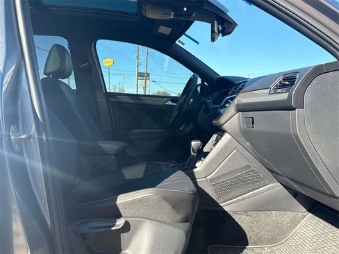 Used 2024 Volkswagen Tiguan SE R-Line image 14