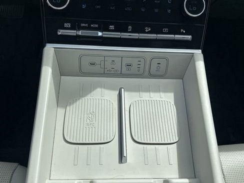 Used 2024 Hyundai Santa Fe Limited image 21