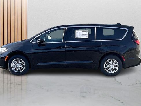 New 2026 Chrysler Pacifica Select FWD image 6