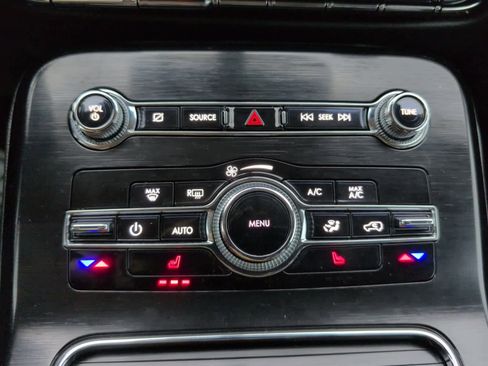 Used 2021 Lincoln Nautilus AWD image 24