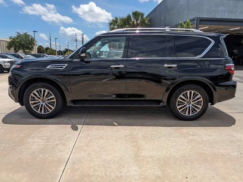 Used 2024 Nissan Armada SL w/ Captain's Chairs Package AWD/4WD image 9