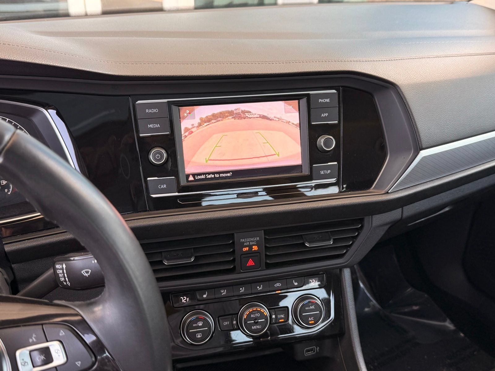 Used 2019 Volkswagen Jetta SE FWD image 32