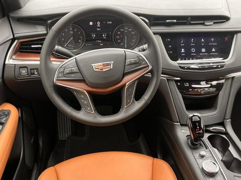 New 2026 Cadillac XT5 Premium Luxury image 10