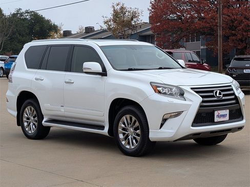 Used 2014 Lexus GX 460 image 3