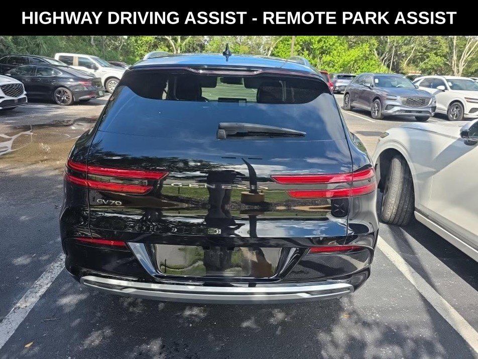 Used 2025 Genesis Electrified GV70 w/ Prestige Package AWD/4WD image 3
