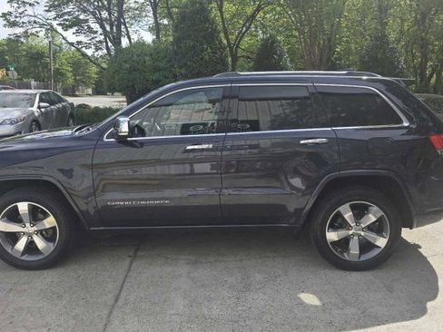 Used 2014 Jeep Grand Cherokee Overland w/ Advanced Technology Group image 2