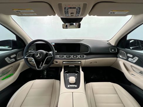 New 2026 Mercedes-Benz GLS 450 GLS 450 image 9
