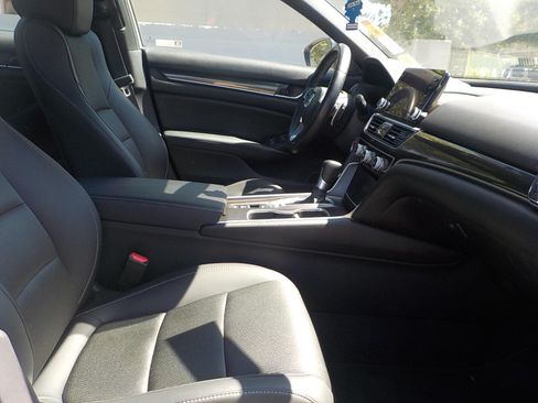 Used 2021 Honda Accord Sport image 14