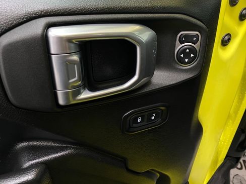 Used 2022 Jeep Wrangler Unlimited Sport image 28