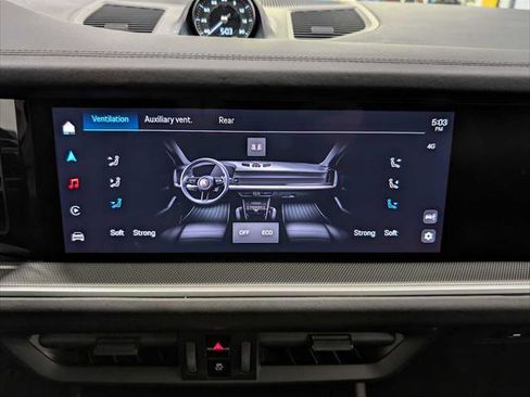 Used 2024 Porsche Cayenne Coupe image 28