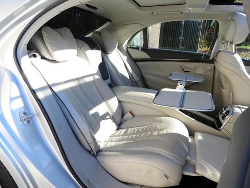 Used 2014 Mercedes-Benz S 550 Sedan image 32