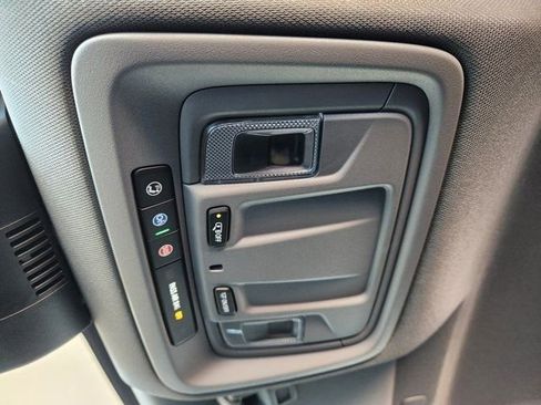 Used 2024 Chevrolet Silverado 1500 Custom image 27