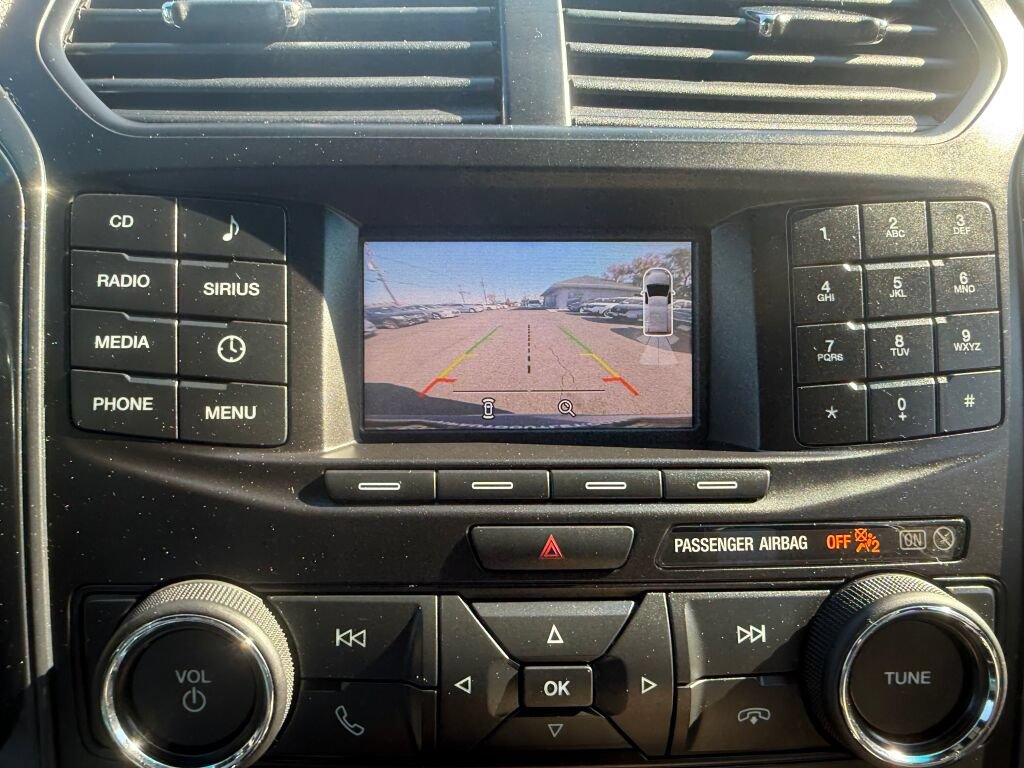Used 2017 Ford Explorer XLT FWD image 15