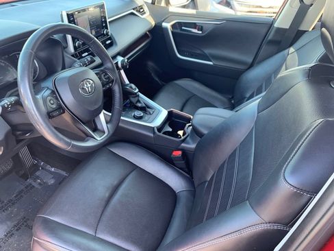 Used 2020 Toyota RAV4 Limited AWD/4WD image 14