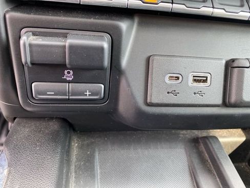 Used 2021 GMC Sierra 2500 AT4 w/ AT4 Premium Plus Package image 12