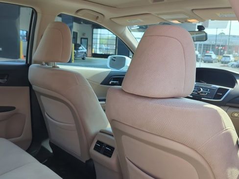 Used 2014 Honda Accord EX image 19
